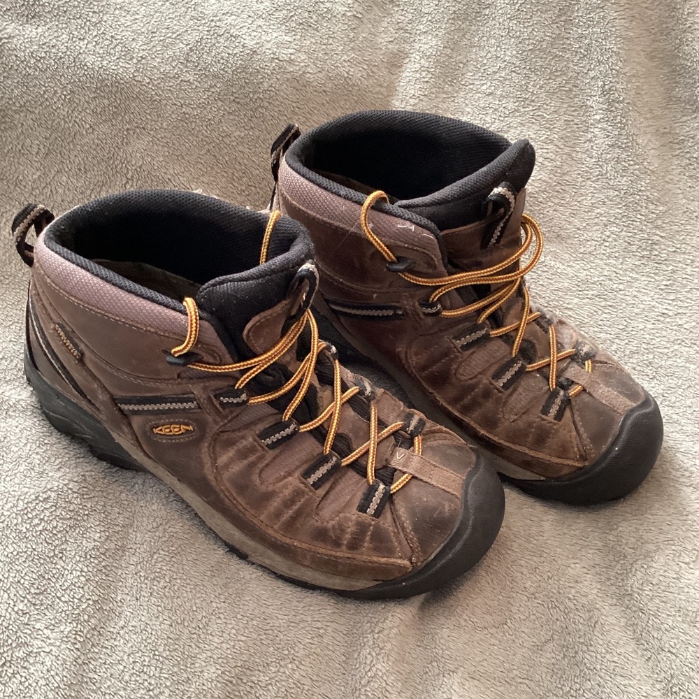 Men’s Keen Hiking Boots Size 8 Shoes Brown Hikers Shoes